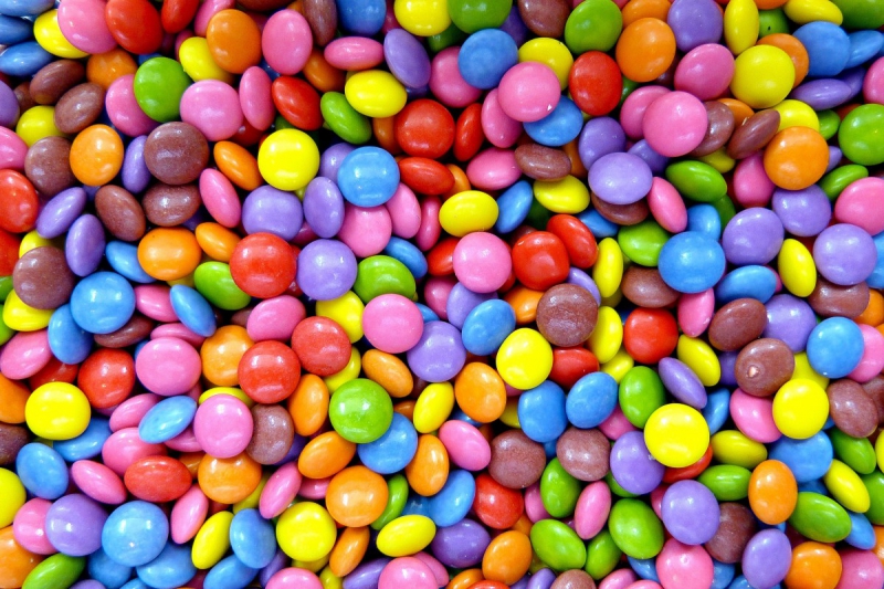 confiserie-CLANS-min_smarties_confectionery_lenses-1150911